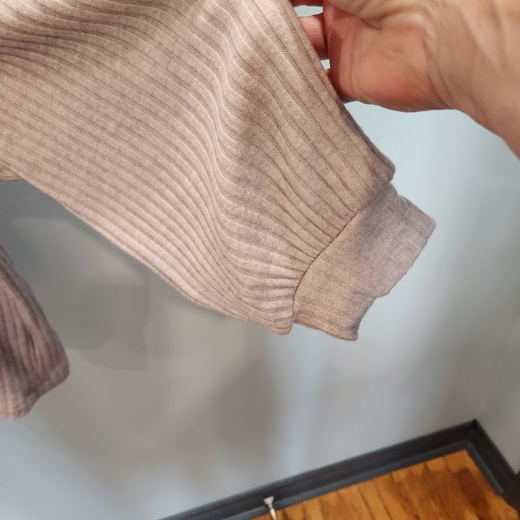 Light Mauve Sweater - Picture 2 of 4